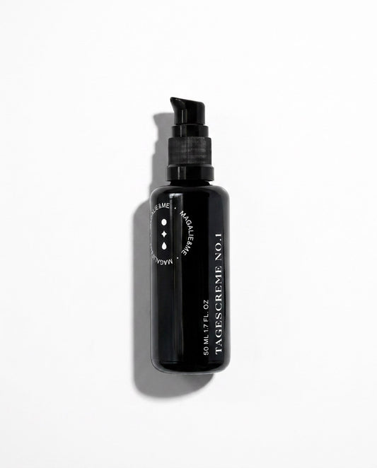 Regenerating Day Cream No. 1 - The day cream that does what a day cream is supposed to do. - Magalie&Me