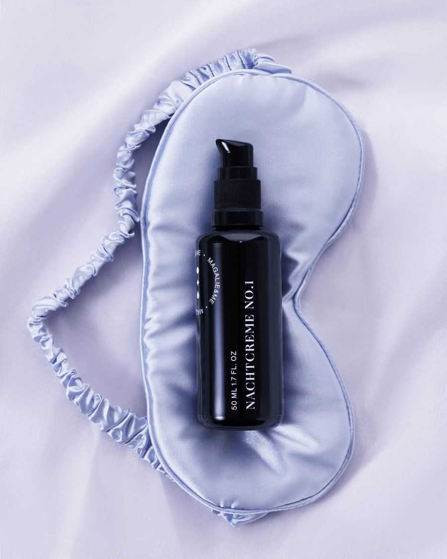 Crème de Nuit Réparatrice N° 1 – La crème qui agit pendant que le monde s’apaise.